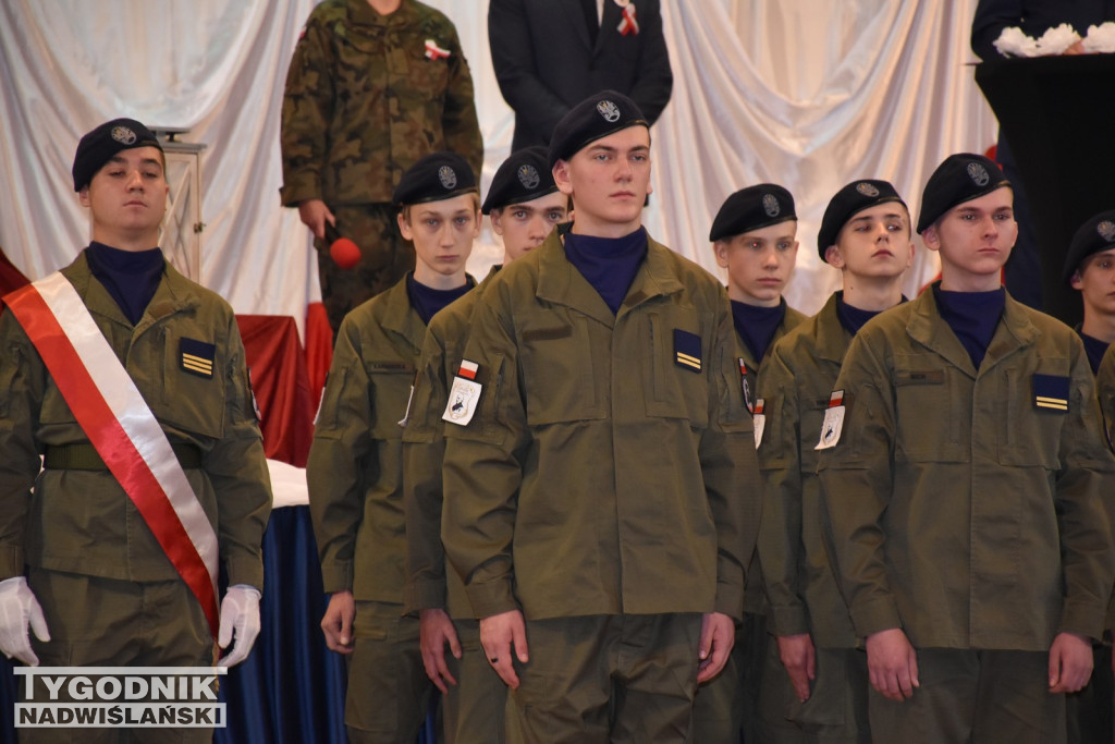 Ślubowanie klas pierwszych w ZSz w Staszowie