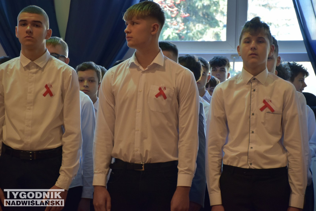 Ślubowanie klas pierwszych w ZSz w Staszowie