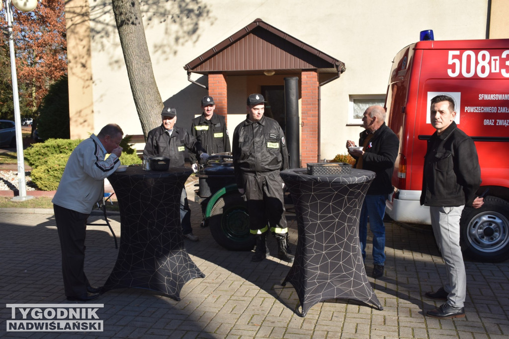 Ślubowanie klas pierwszych w ZSz w Staszowie