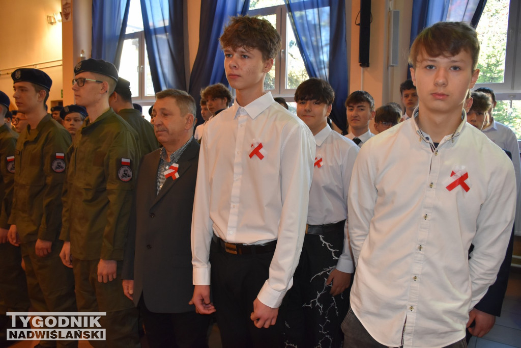 Ślubowanie klas pierwszych w ZSz w Staszowie