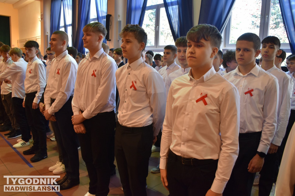 Ślubowanie klas pierwszych w ZSz w Staszowie