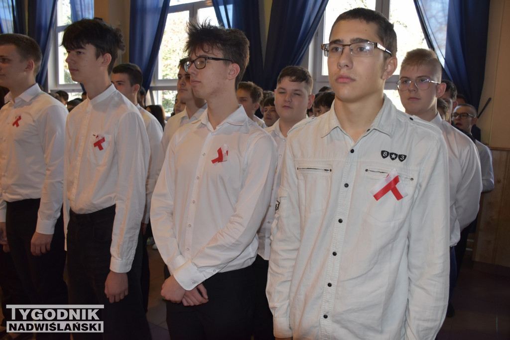 Ślubowanie klas pierwszych w ZSz w Staszowie