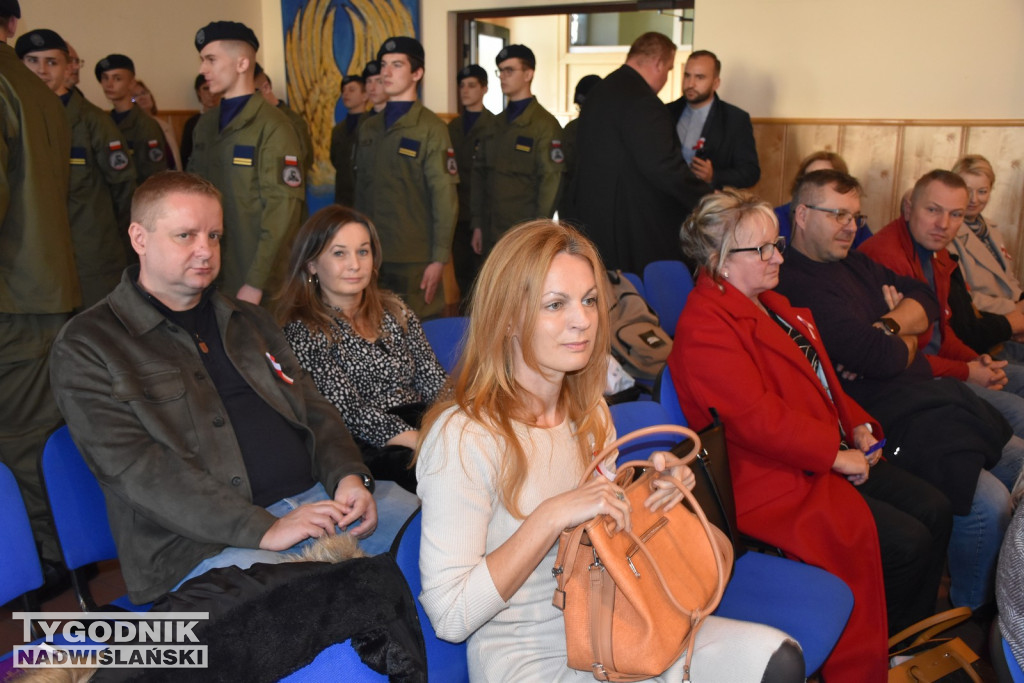 Ślubowanie klas pierwszych w ZSz w Staszowie