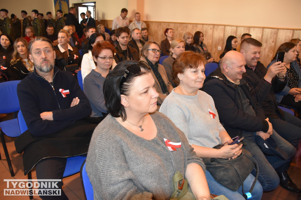 Ślubowanie klas pierwszych w ZSz w Staszowie