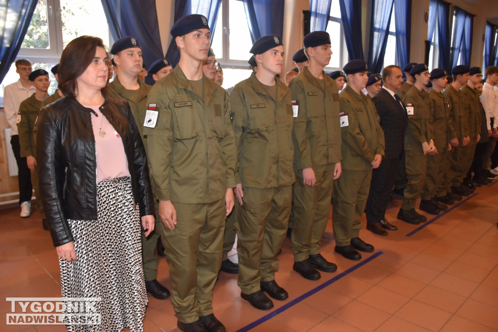 Ślubowanie klas pierwszych w ZSz w Staszowie