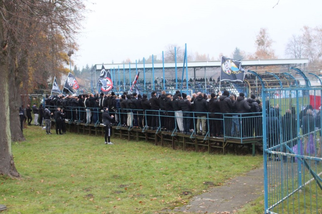 Policja na meczu Stal Gorzyce - Czarni Jasło