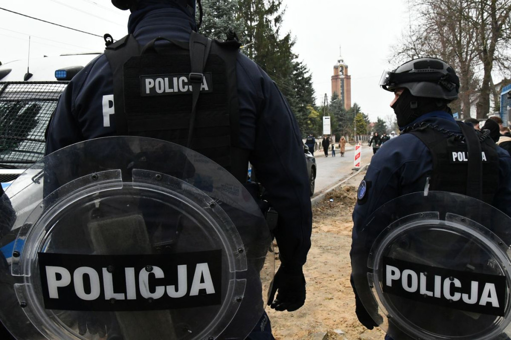 Policja na meczu Stal Gorzyce - Czarni Jasło