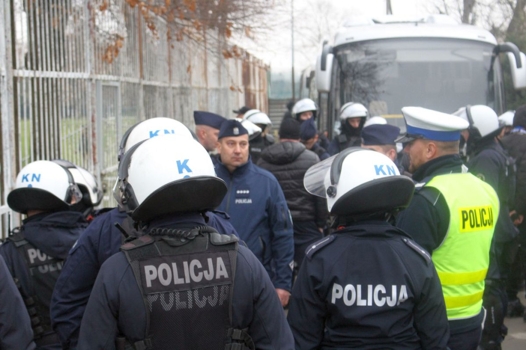 Policja na meczu Stal Gorzyce - Czarni Jasło
