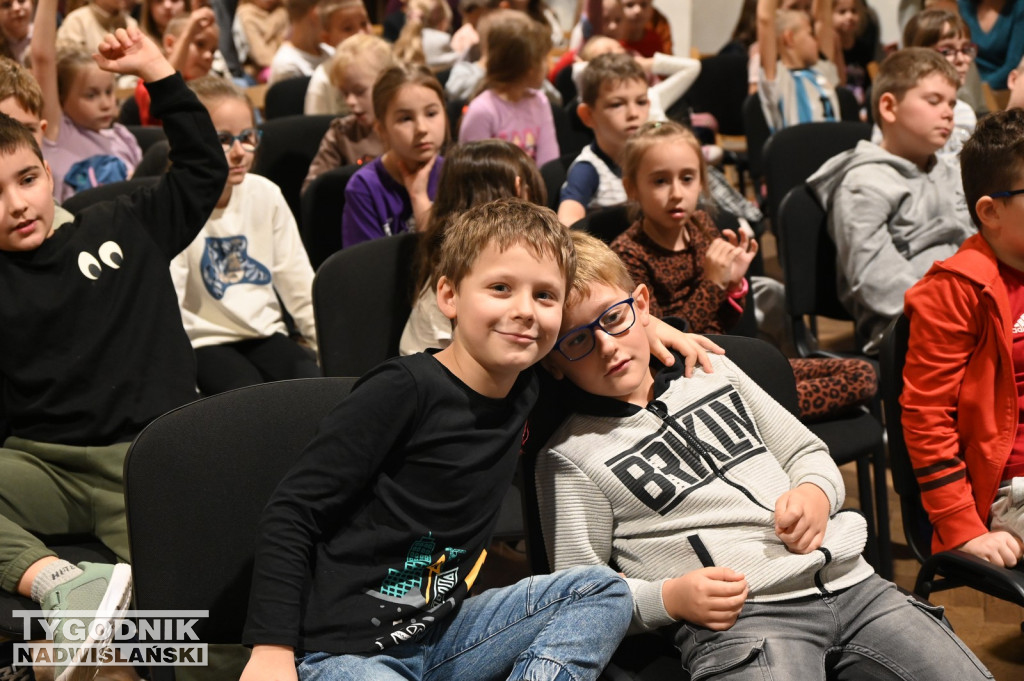 Kampania „Babciu, Dziadku – nie daj się oszustom!”