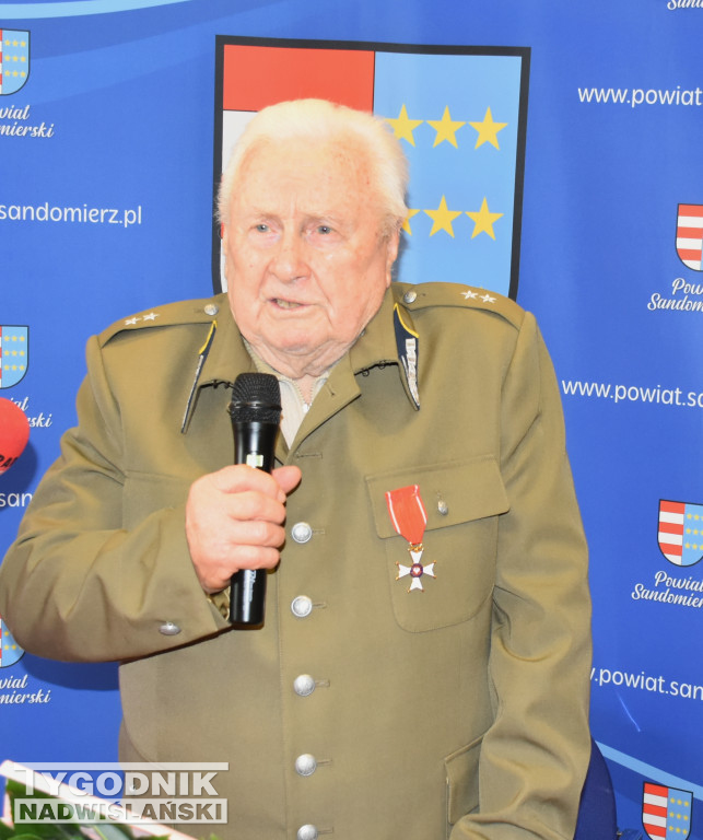 Odznaczenie Kazimierza Morgasia