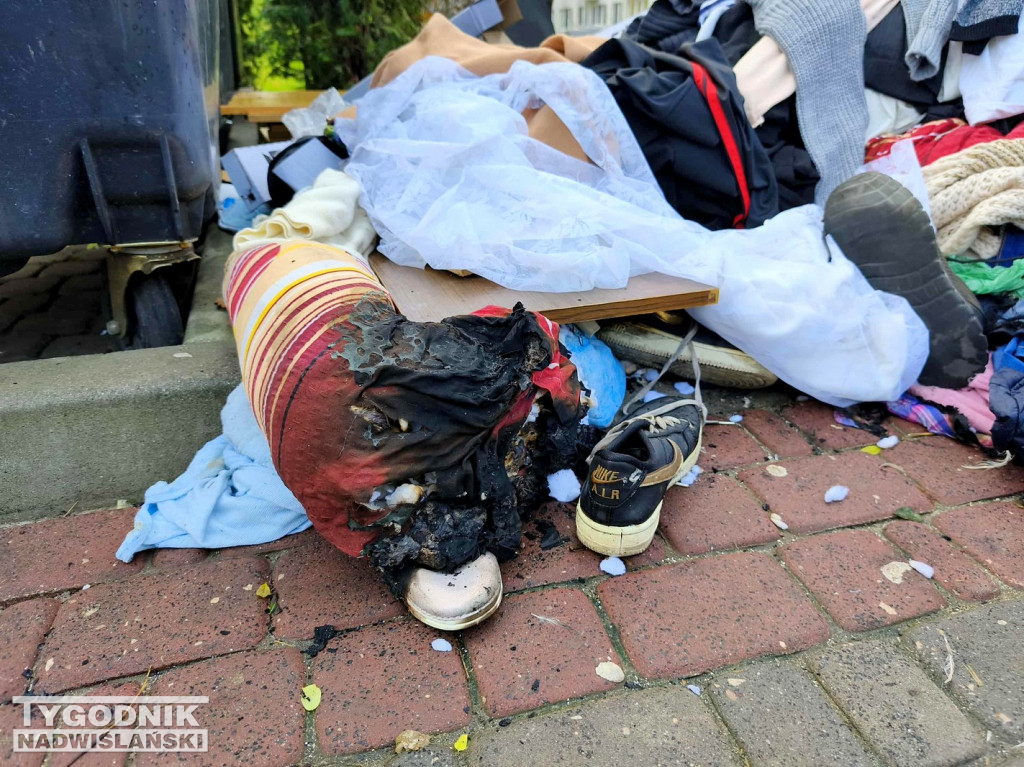 Spalony kontener na odzież w Tarnobrzegu