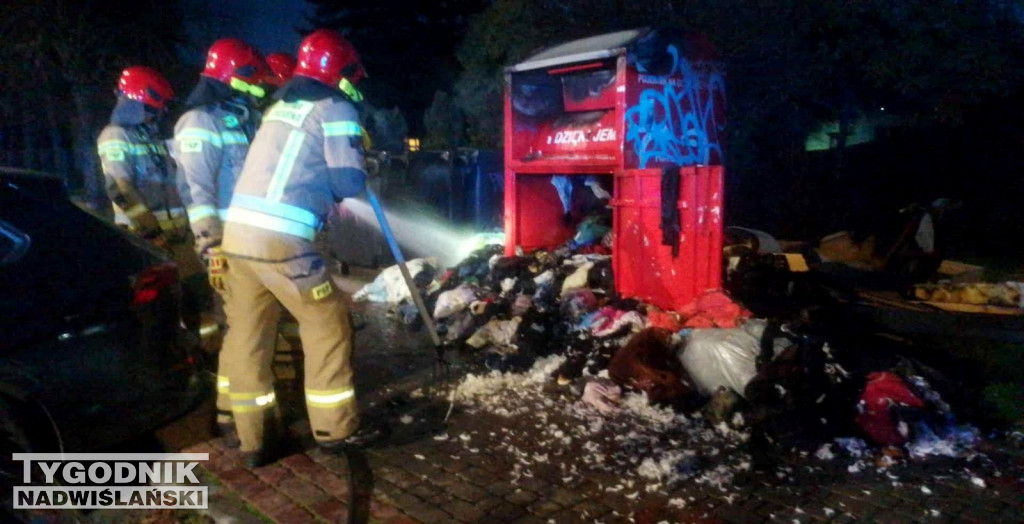 Spalony kontener na odzież w Tarnobrzegu