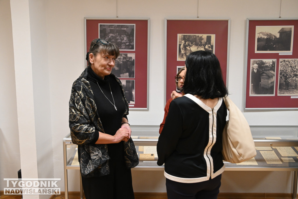 W Tarnobrzegu otwarto wystawę poświęconą M. Marczakowi