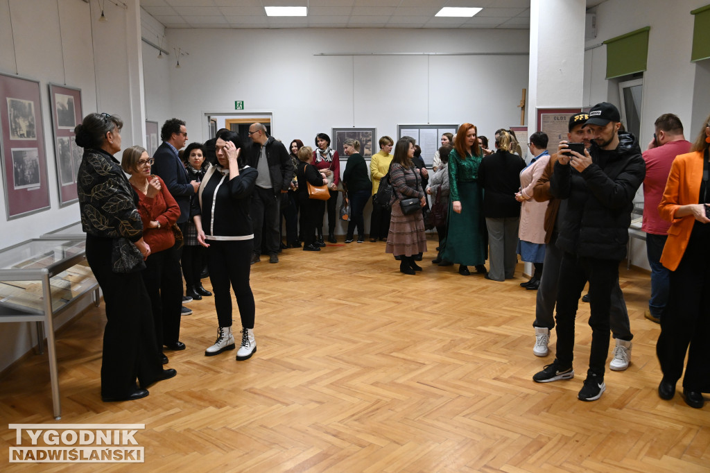 W Tarnobrzegu otwarto wystawę poświęconą M. Marczakowi