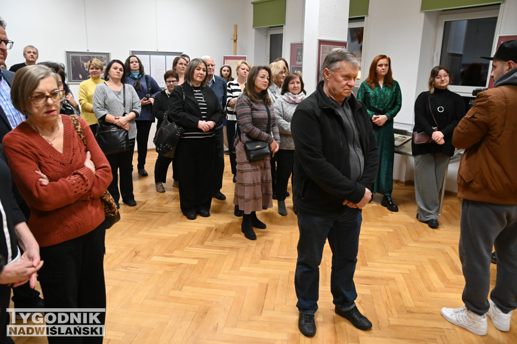 W Tarnobrzegu otwarto wystawę poświęconą M. Marczakowi