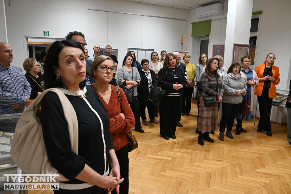 W Tarnobrzegu otwarto wystawę poświęconą M. Marczakowi