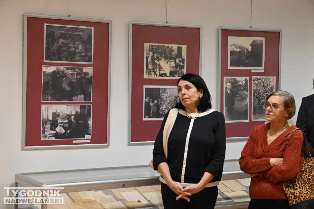 W Tarnobrzegu otwarto wystawę poświęconą M. Marczakowi