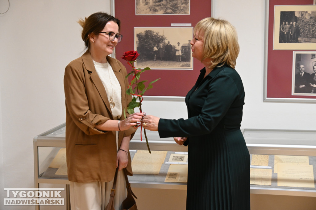 W Tarnobrzegu otwarto wystawę poświęconą M. Marczakowi