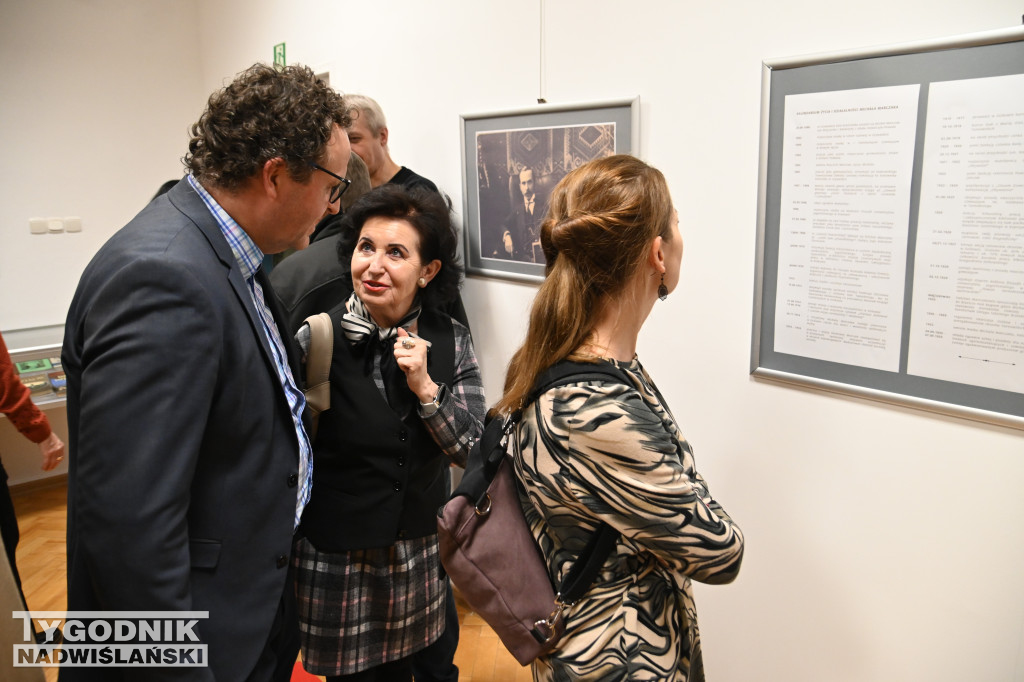 W Tarnobrzegu otwarto wystawę poświęconą M. Marczakowi