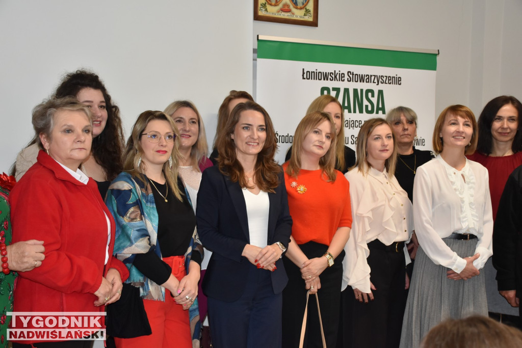 Moc małych społeczności w Łoniowie