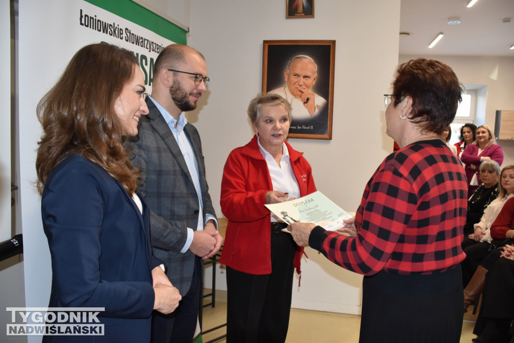 Moc małych społeczności w Łoniowie