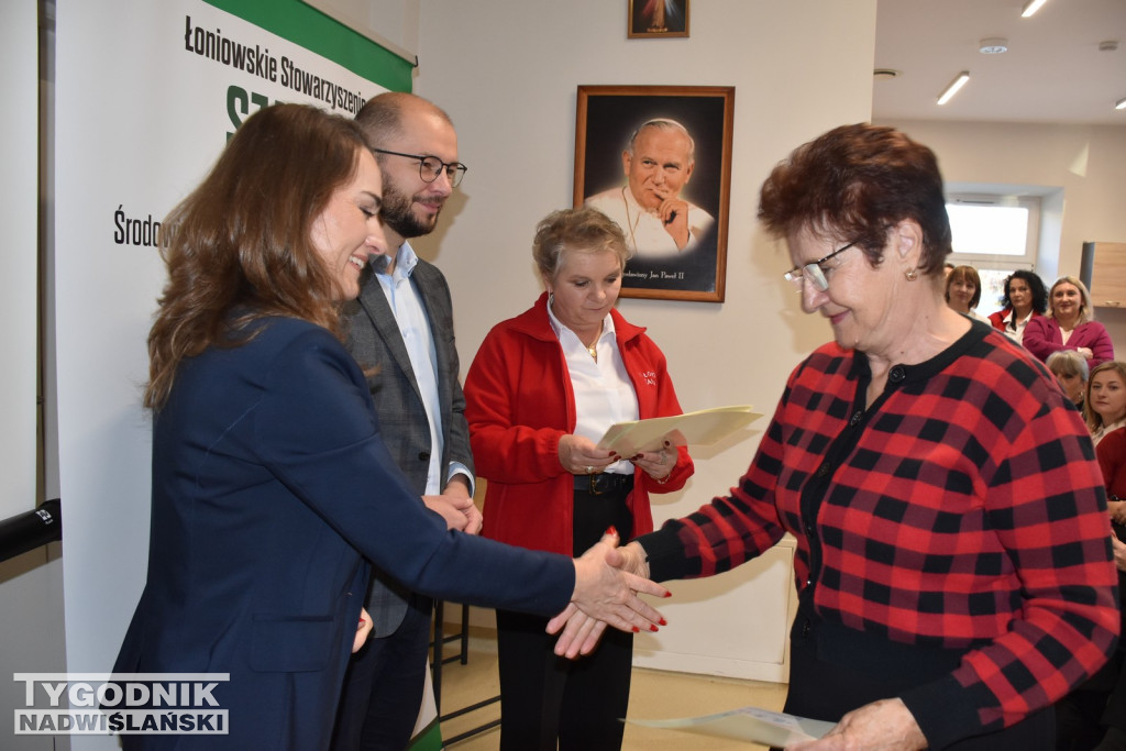 Moc małych społeczności w Łoniowie