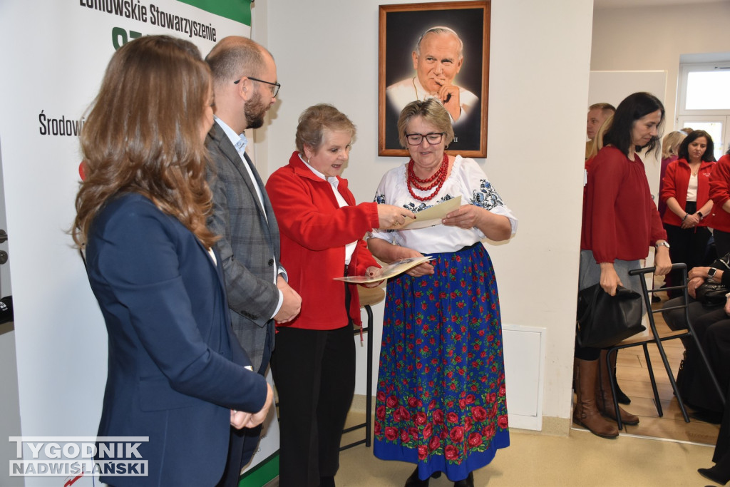 Moc małych społeczności w Łoniowie