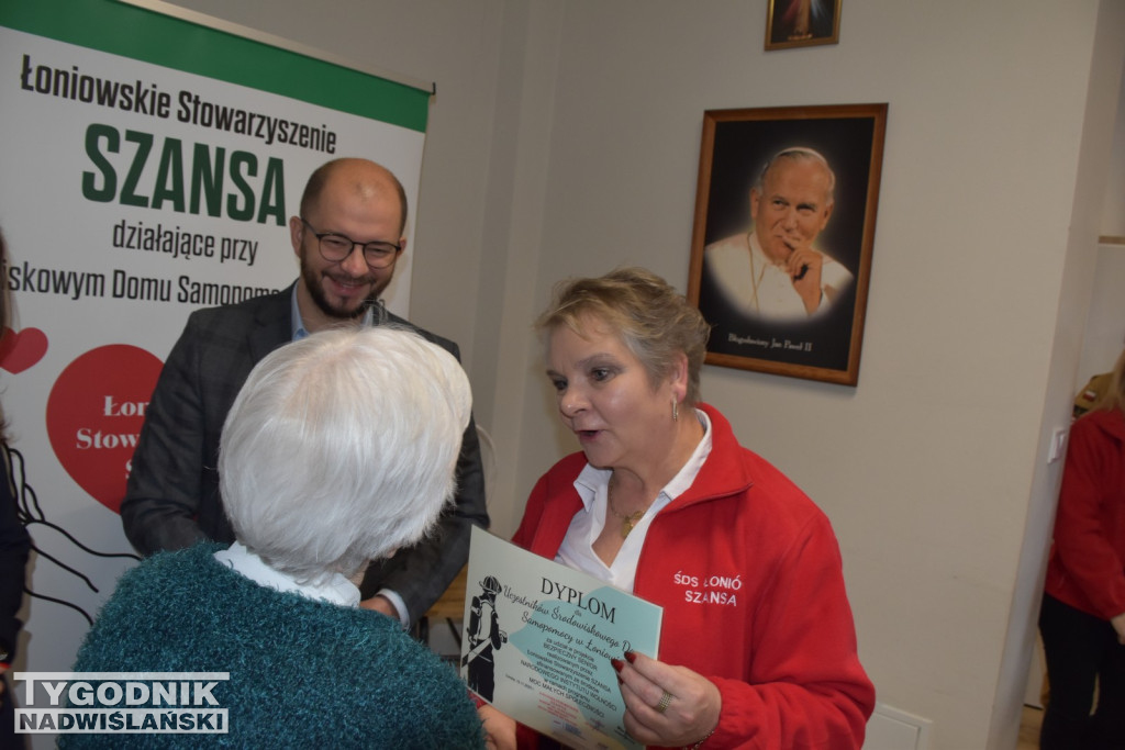 Moc małych społeczności w Łoniowie