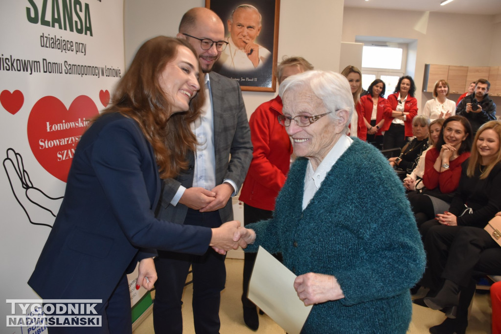 Moc małych społeczności w Łoniowie