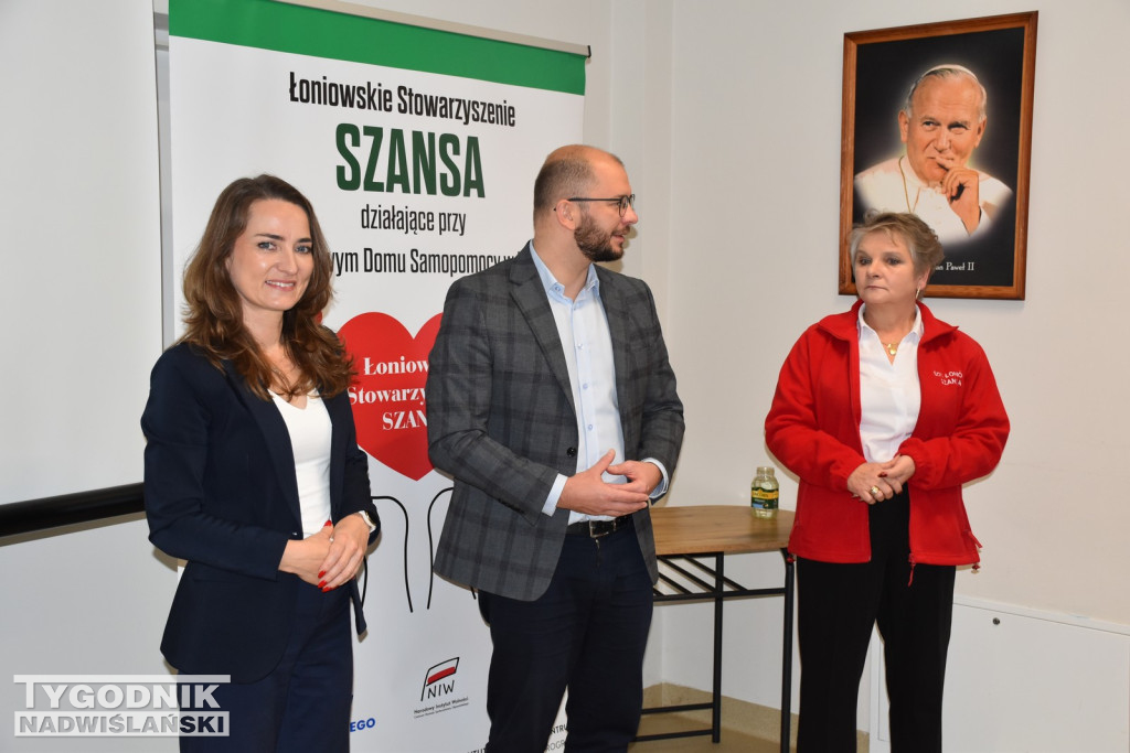 Moc małych społeczności w Łoniowie