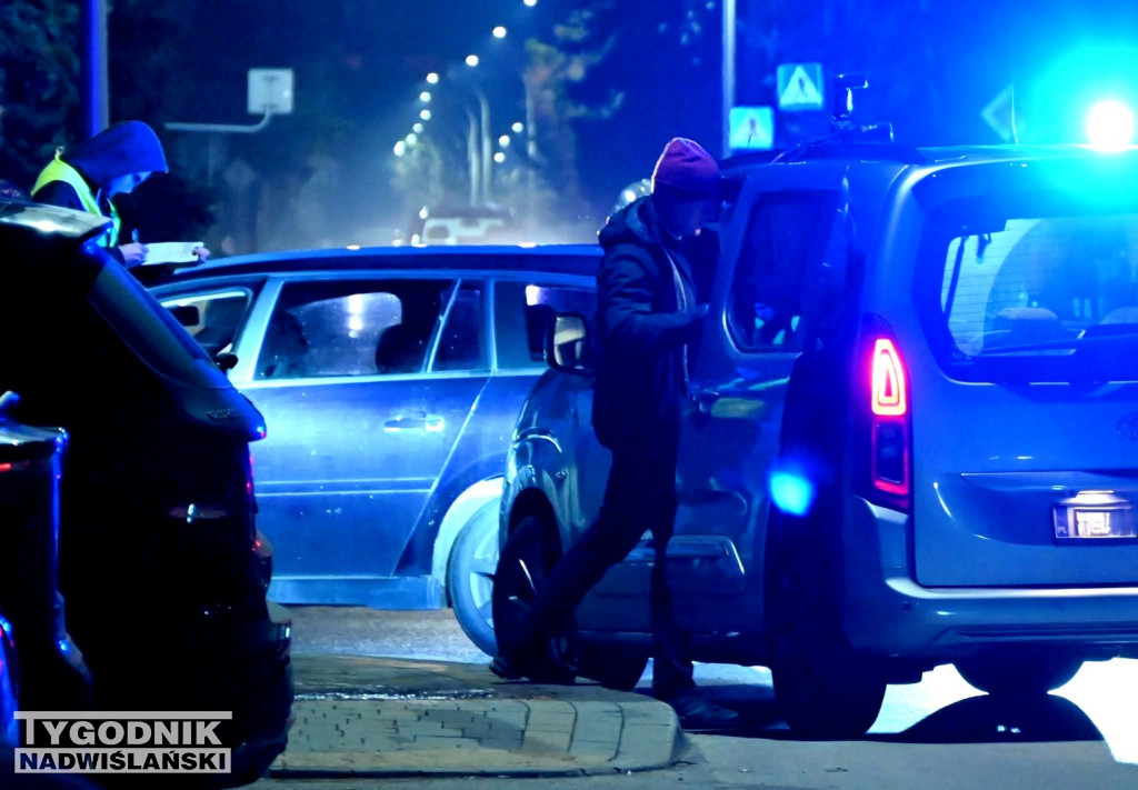 Opel Vectra wjechał w Mercedesa na ulicy Warszawskiej