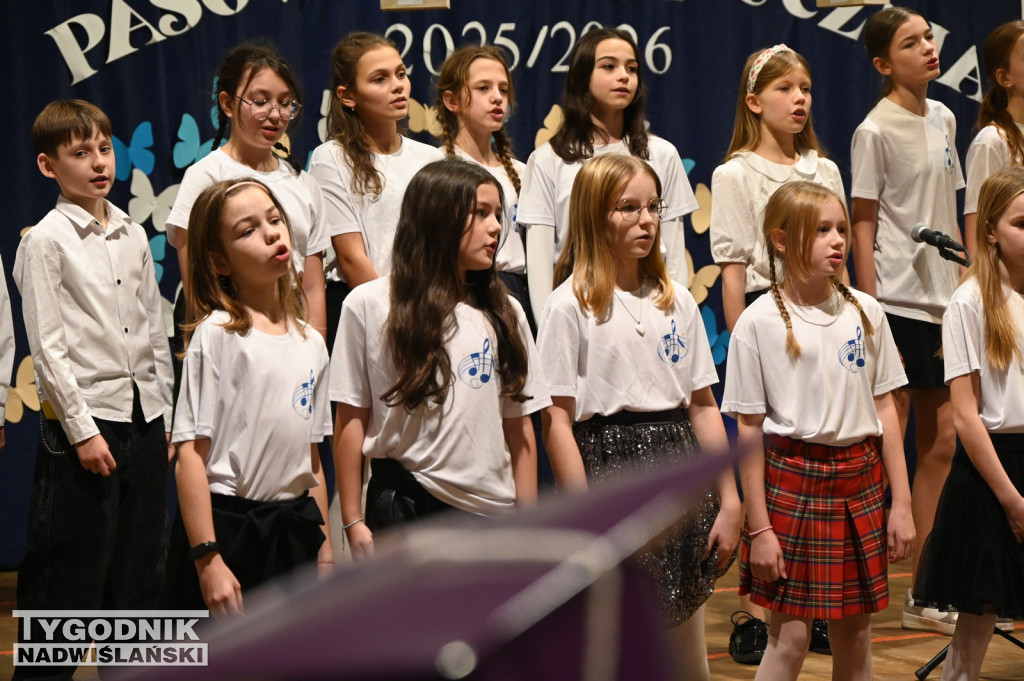 Pasowanie klas pierwszych w SP nr 10 w Tarnobrzegu