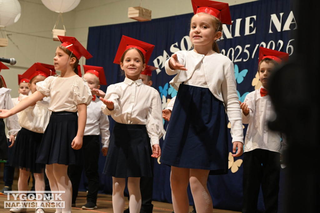 Pasowanie klas pierwszych w SP nr 10 w Tarnobrzegu