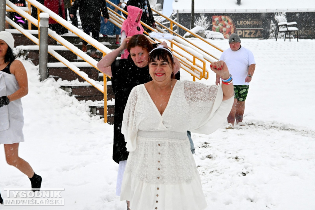 Śnieżne Jezioro Aniołów nad Jeziorem Tarnobrzeskim