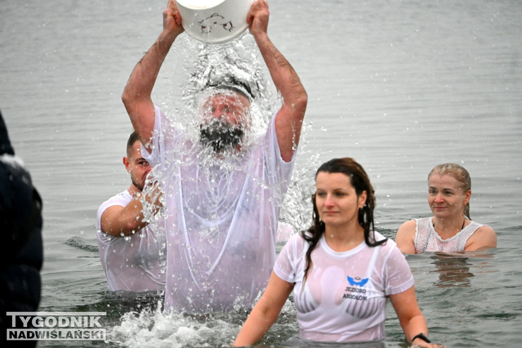 Śnieżne Jezioro Aniołów nad Jeziorem Tarnobrzeskim
