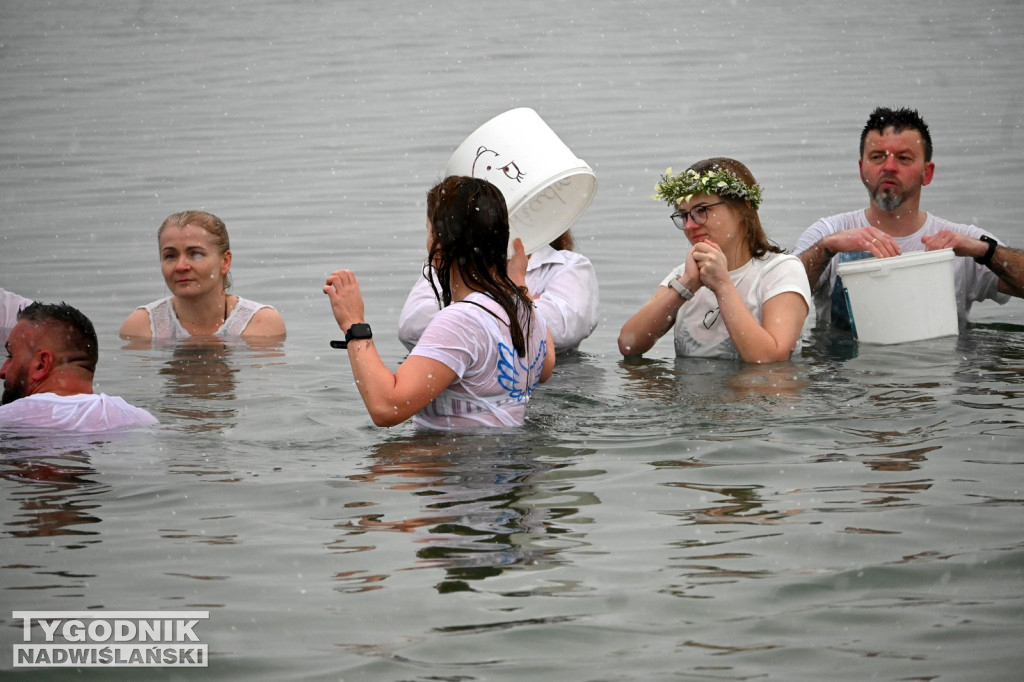 Śnieżne Jezioro Aniołów nad Jeziorem Tarnobrzeskim