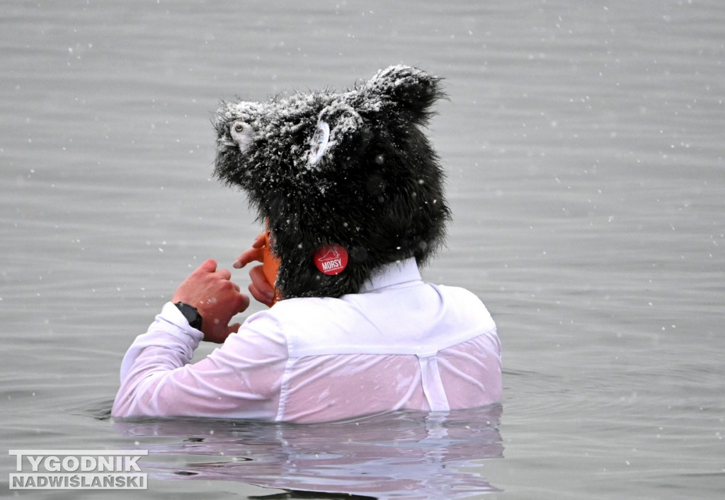 Śnieżne Jezioro Aniołów nad Jeziorem Tarnobrzeskim