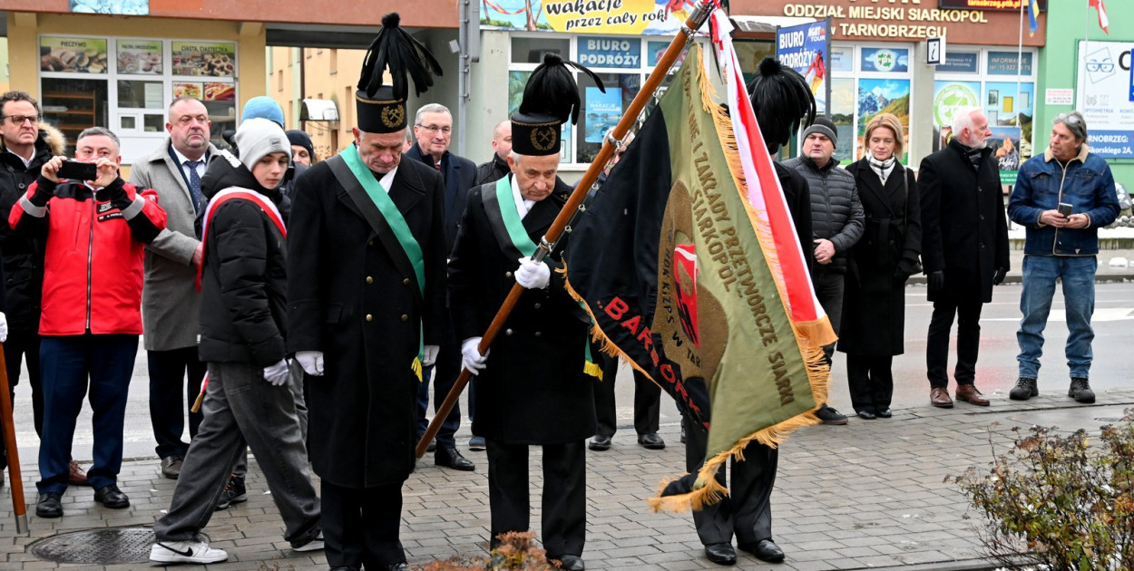 Nadanie imienia PCK skwerowi w Tarnobrzegu
