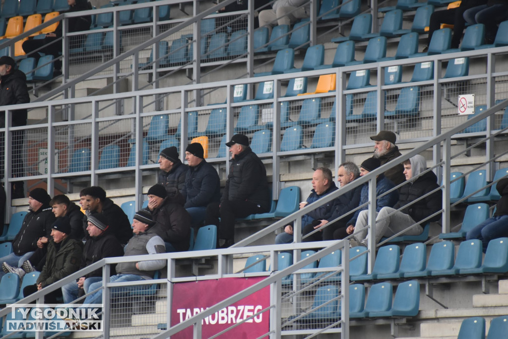 Zdjęcia z trybun z meczu Siarka - Świdniczanka