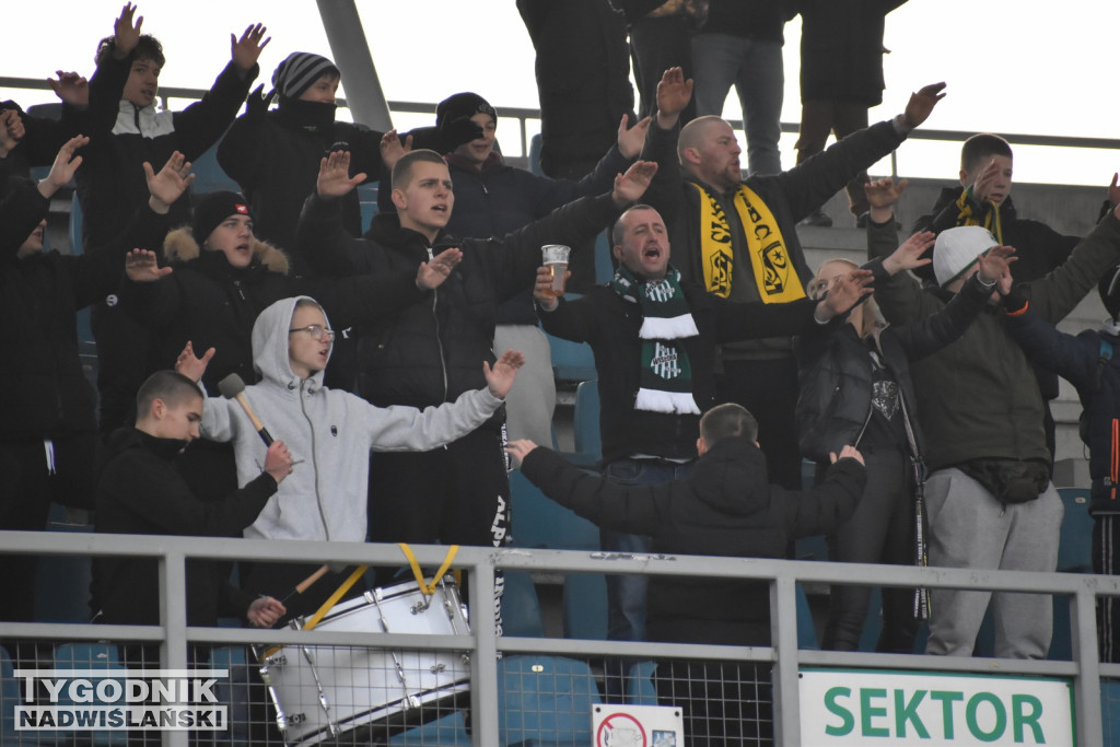 Zdjęcia z trybun z meczu Siarka - Świdniczanka