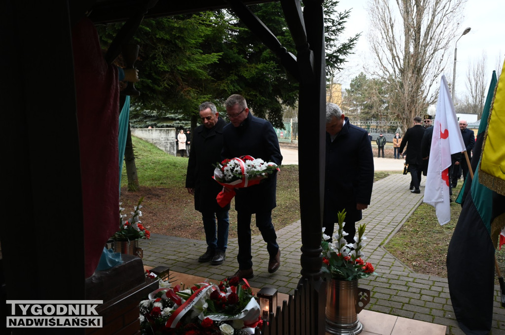 Uroczystość pod pomnikiem św. Barbary w Machowie