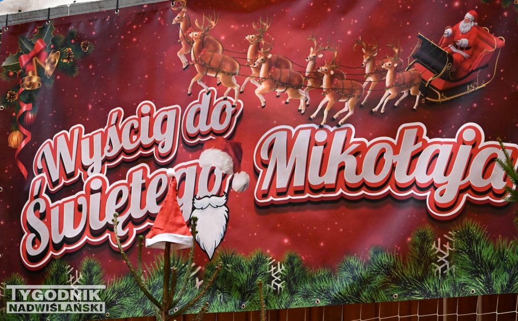 Sportowe Mikołajki na hali w Tarnobrzegu