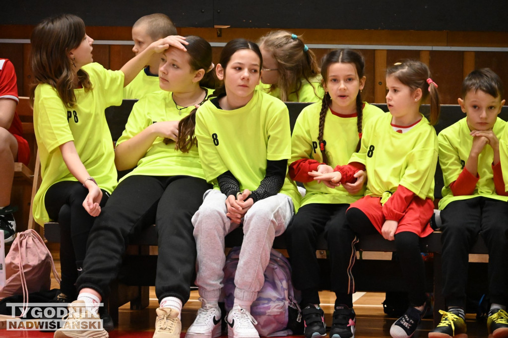 Sportowe Mikołajki na hali w Tarnobrzegu