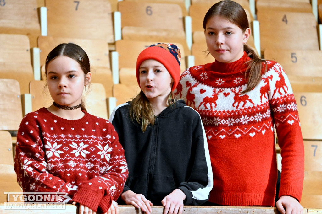 Sportowe Mikołajki na hali w Tarnobrzegu