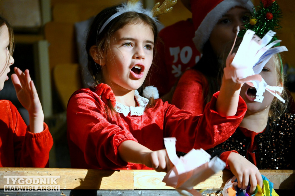 Sportowe Mikołajki na hali w Tarnobrzegu