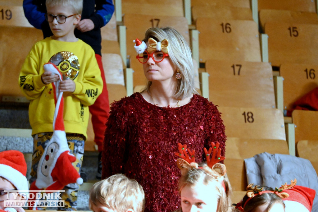 Sportowe Mikołajki na hali w Tarnobrzegu