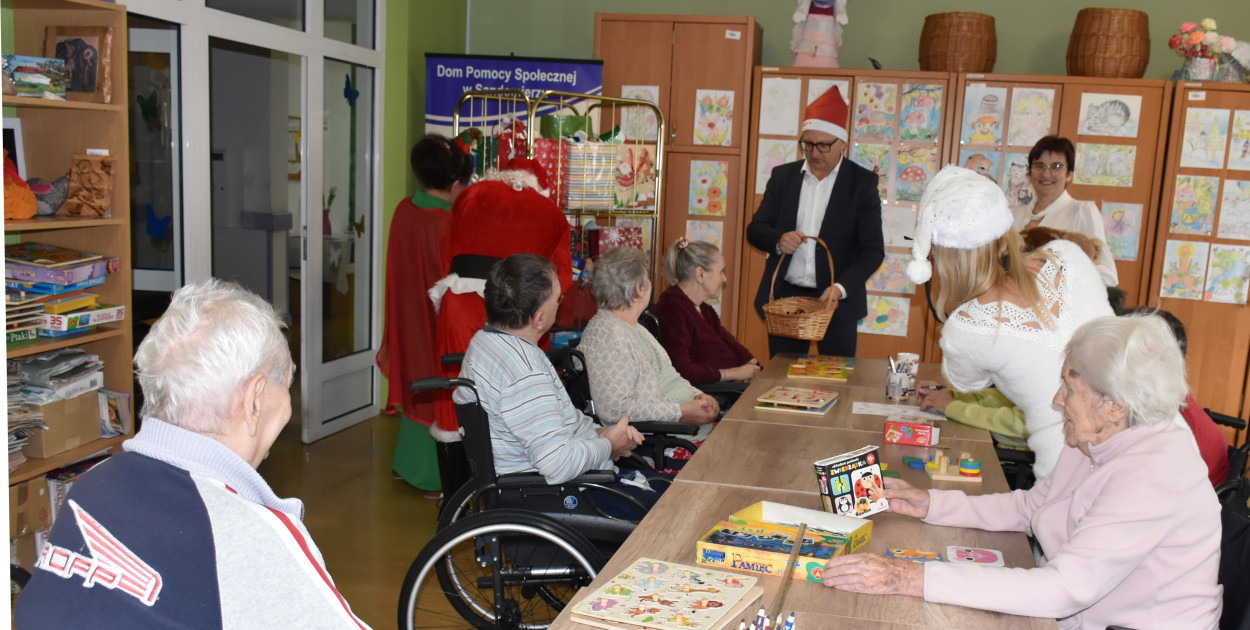 Mikołaj w DPS w Sandomierzu