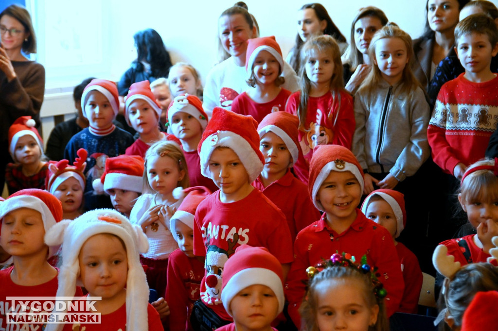 Mikołajkowe widowisko w Przedszkolu nr 6 w Tarnobrzegu