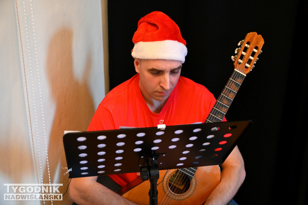 Mikołajkowe widowisko w Przedszkolu nr 6 w Tarnobrzegu