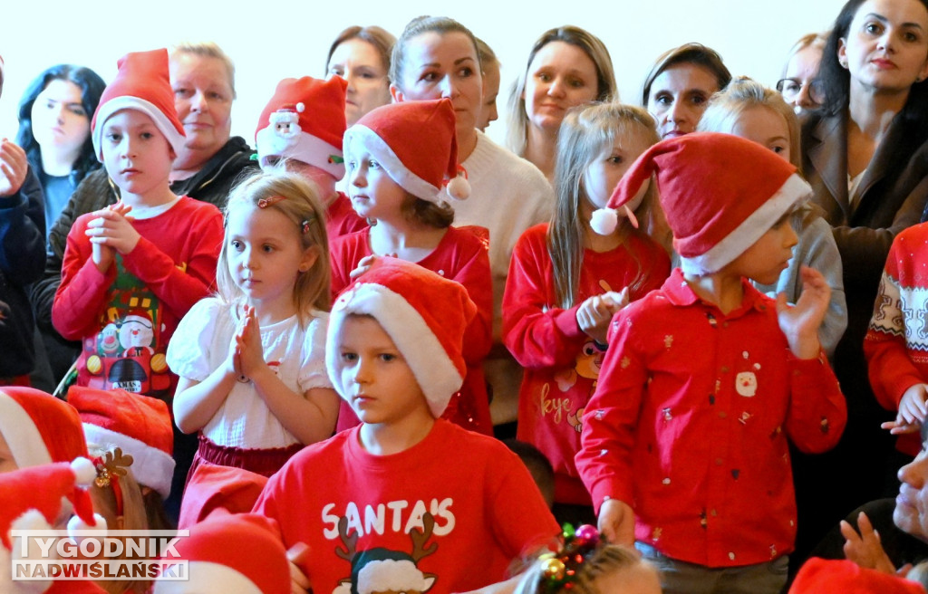 Mikołajkowe widowisko w Przedszkolu nr 6 w Tarnobrzegu